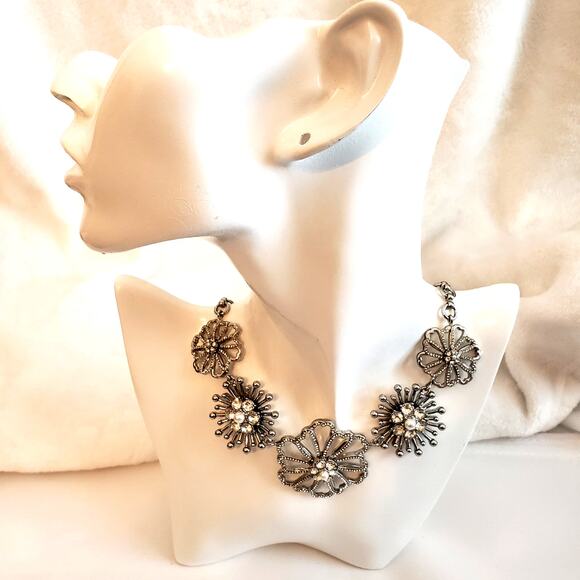 Talbots Jewelry - Talbots Beautiful Bursting Blooms Silver Tone Collar Necklace, 17 inches